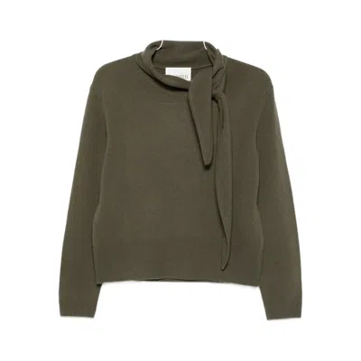 Closed Sweaters In Brown