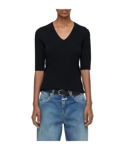 Closed V-neck Knitted Top In Black