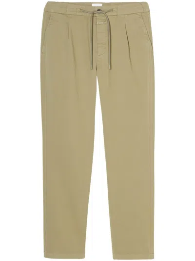 Closed Vigo Trousers In 绿色