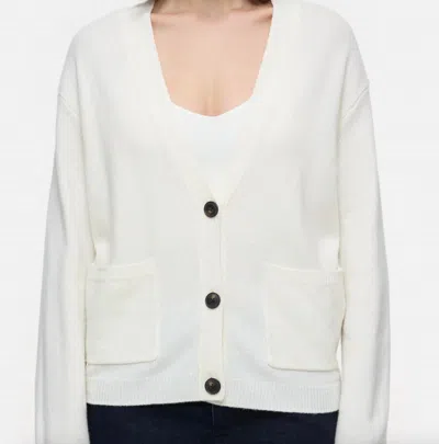 Closed V-neck Cardigan In Ivory In White