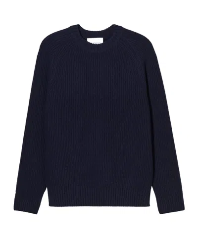Closed Wool Sweater In Black