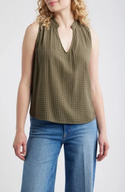 Cloth & Stone Pintucked Sleeveless Top In Green