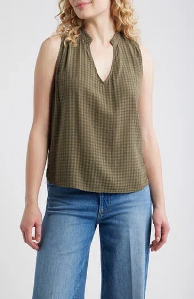 Cloth & Stone Pintucked Sleeveless Top