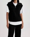 Cloud Ten Half Zip Sweater Vest In Black