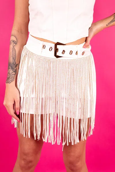 Cloud Ten Long Dotted Strands Over Shorts In White
