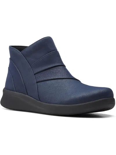 Cloudsteppers By Clarks Sillian2.0rise Womens Comfortable Suppoty Ankle Boots In Blue