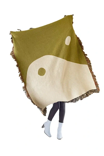 Clr Shop Yin Yang Woven Throw Blanket In Olive At Urban Outfitters