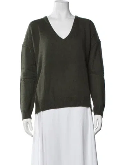 Pre-owned Co Cashmere V-neck Sweater In Green