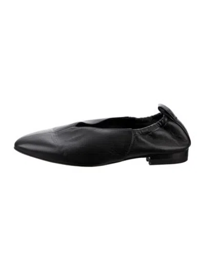 Pre-owned Co Leather Ballet Flats In Black