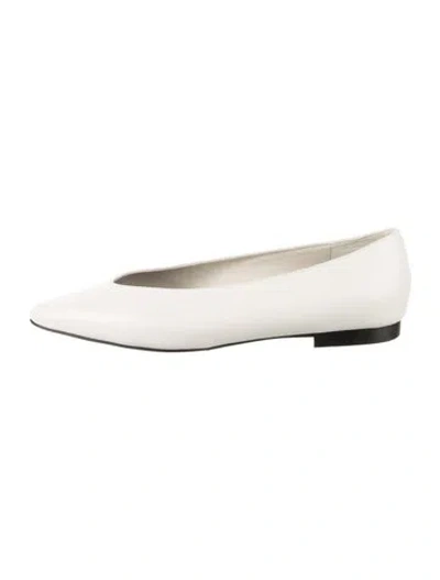 Pre-owned Co Leather Ballet Flats In Neutral