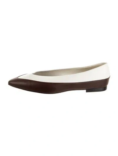 Pre-owned Co Leather Ballet Flats In White