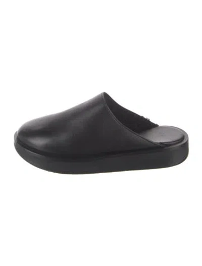 Pre-owned Co Leather Mules In Black