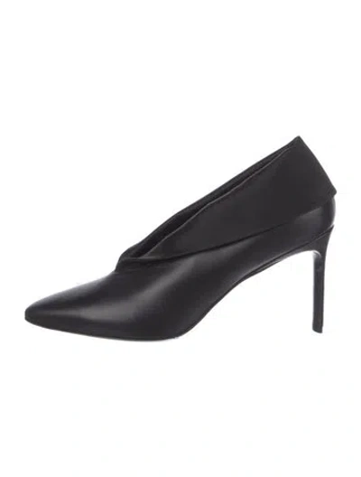 Pre-owned Co Leather Pumps In Black