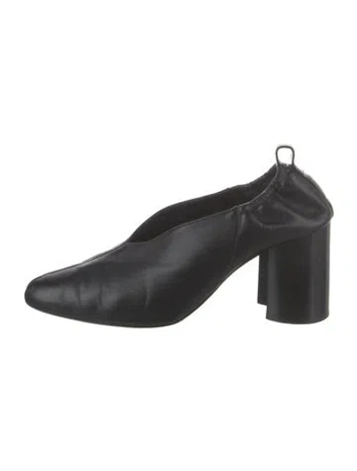 Pre-owned Co Leather Pumps In Black