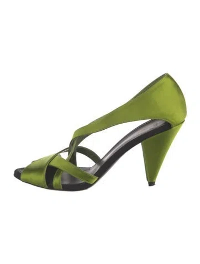 Pre-owned Co Satin Pumps In Green