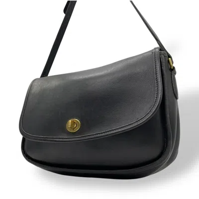 Pre-owned Coach Black Leather Pochette Shoulder Bag ()