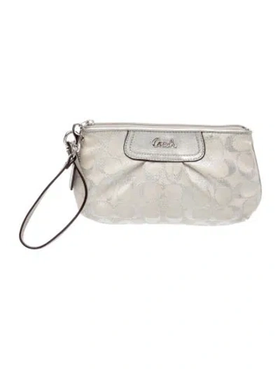 Pre-owned Coach Canvas Clutch In Neutral
