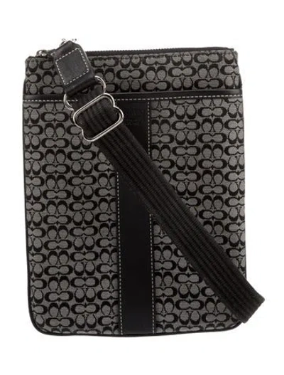 Pre-owned Coach Canvas Messenger Bag In Black