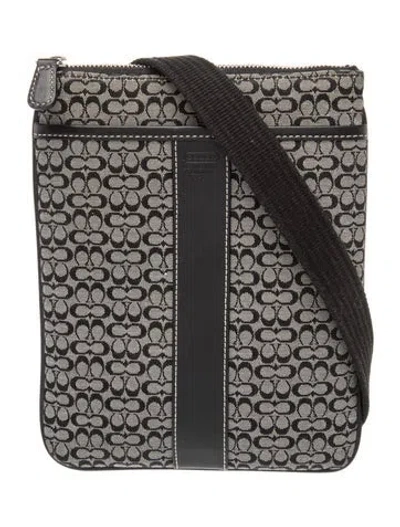 Pre-owned Coach Canvas Messenger Bag In Black