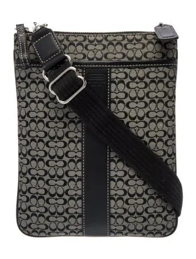 Pre-owned Coach Canvas Messenger Bag In Black