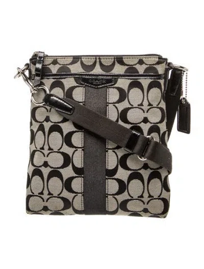Pre-owned Coach Canvas Messenger Bag In Black