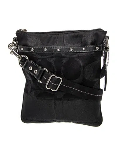 Pre-owned Coach Canvas Messenger Bag In Black