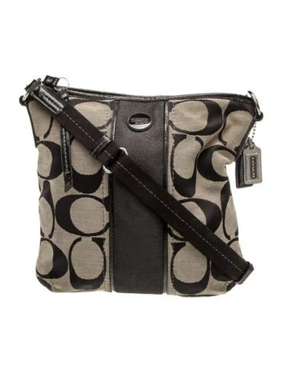 Pre-owned Coach Canvas Messenger Bag In Neutral