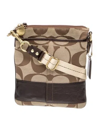 Pre-owned Coach Canvas Messenger Bag In Neutral