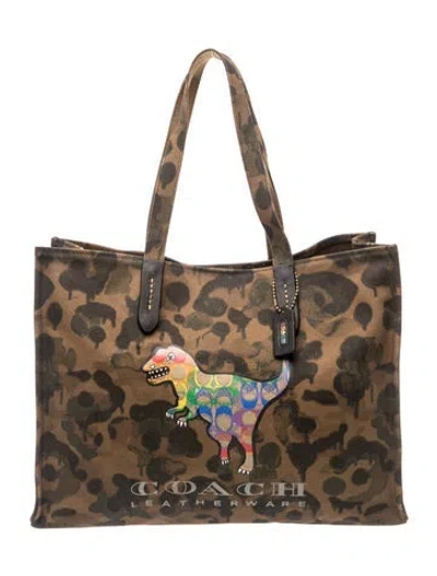 Pre-owned Coach Canvas Tote In Green