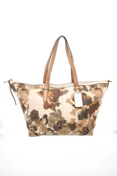 Pre-owned Coach Canvas Tote In Neutral