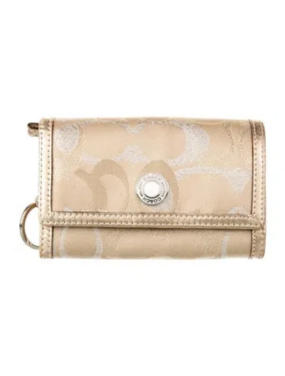 Pre-owned Coach Canvas Wallet In Neutral