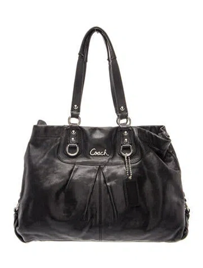 Pre-owned Coach Cashmere Shoulder Bag In Black