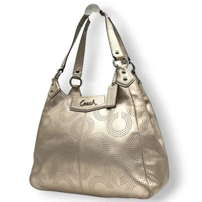 Pre-owned Coach Champagne Gold Leather Shoulder Bag ()
