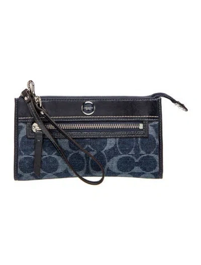 Pre-owned Coach Clutch In Blue