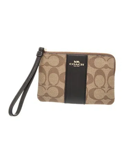 Pre-owned Coach Clutch In Brown