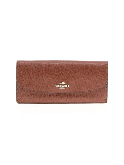 Pre-owned Coach Clutch In Brown