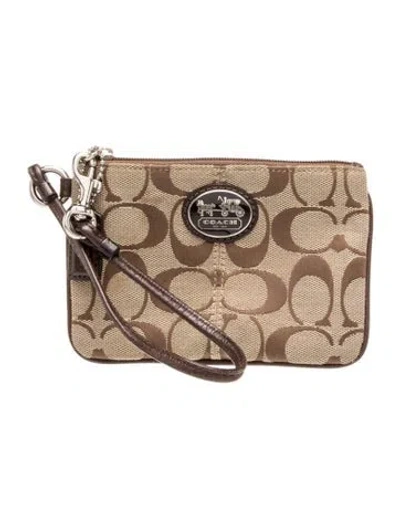 Pre-owned Coach Clutch In Brown