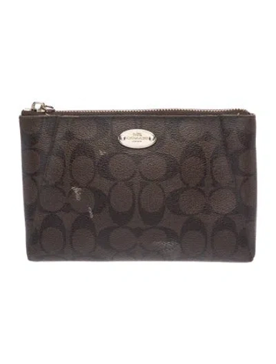 Pre-owned Coach Clutch In Brown