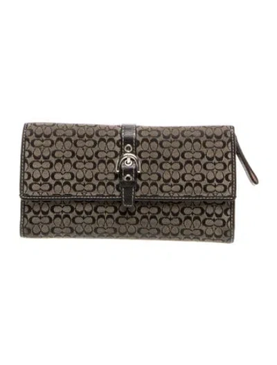 Pre-owned Coach Clutch In Grey