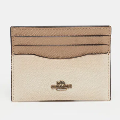 Pre-owned Coach Colorblock Beige Leather Card Holder In Sand