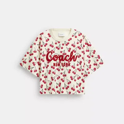Coach Cropped T-shirt Aus Biobaumwolle Mit Kirschprint Und Kursiver Signature In Red Multi