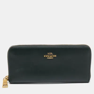 Pre-owned Coach Dark Green Leather Accordion Zip Around Wallet
