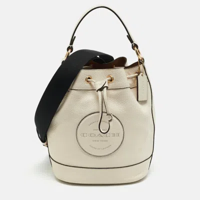 Pre-owned Coach Dempsey White Leather Drawstring Bucket Bag