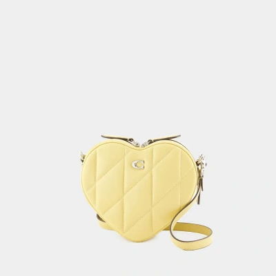 Coach Heart 皮质斜挎包 In Yellow