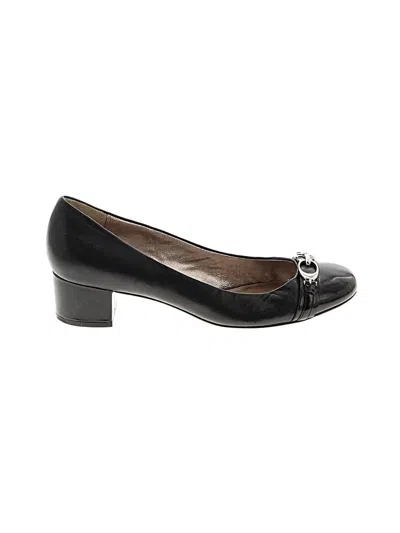 Pre-owned Coach Heels In Black