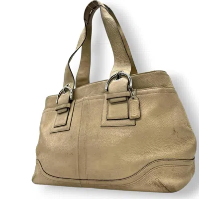 Pre-owned Coach Ivory Leather Shoulder Bag () In Multi