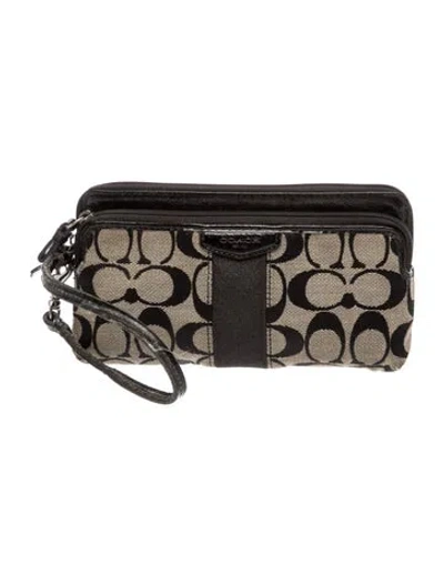 Pre-owned Coach Jacquard Clutch In Grey