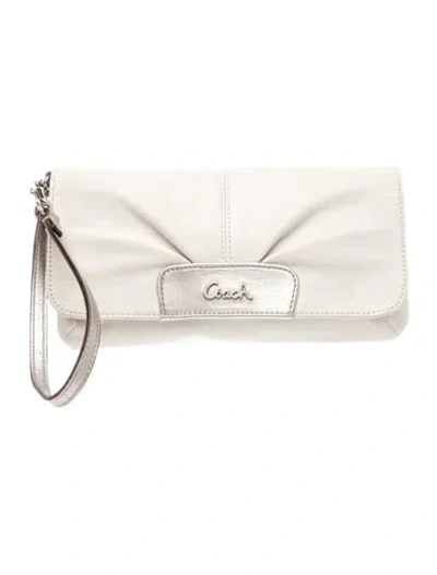 Pre-owned Coach Leather Clutch