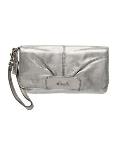 Pre-owned Coach Leather Clutch