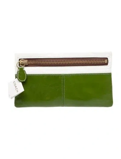 Pre-owned Coach Leather Clutch In Green
